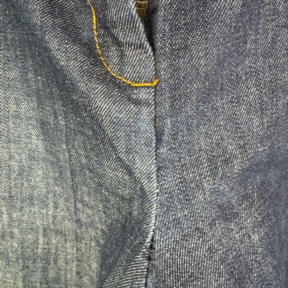 Isaac Mizrahi Wide Leg Cropped Jeans (Size 16) - Picture 3 of 3